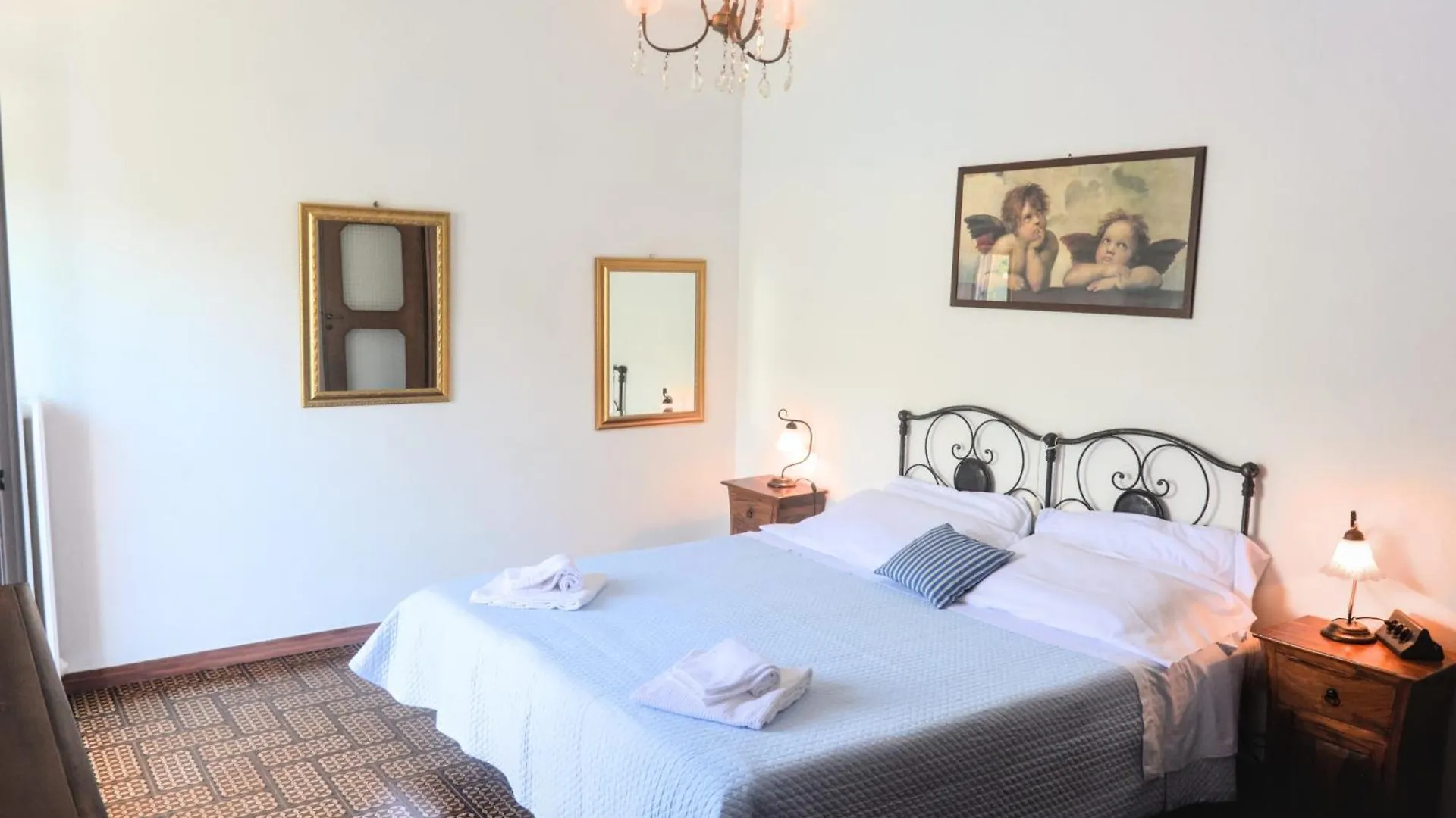 Bellagio Villas Lezzeno 0*,  Italy